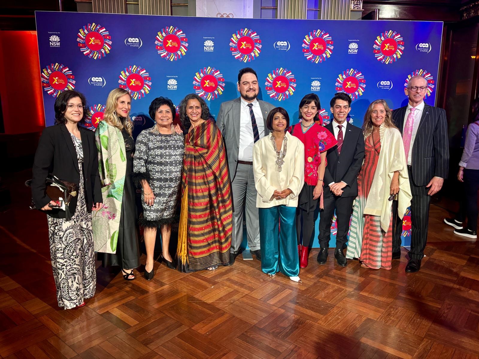 Representantes de Embajadas participantes de FOMA en los Premios de Exportación. 