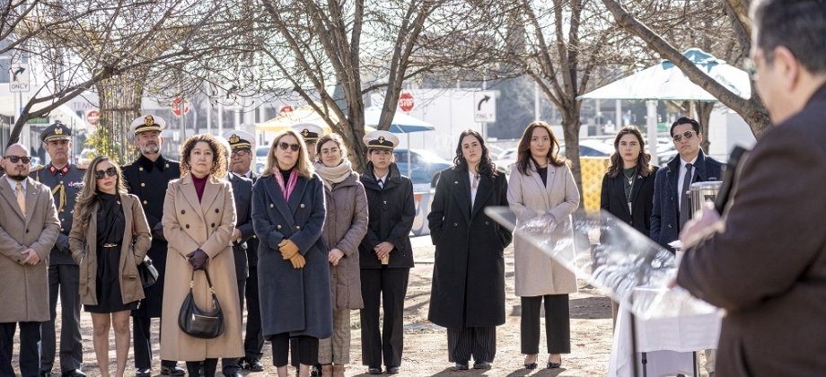 Ceremonia de izamiento de bandera en Canberra marcó los 50 años de relaciones diplomáticas entre Colombia y Australia