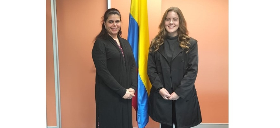 Embajada de Colombia apoya y participa en Iniciativa “Girls Run The World”