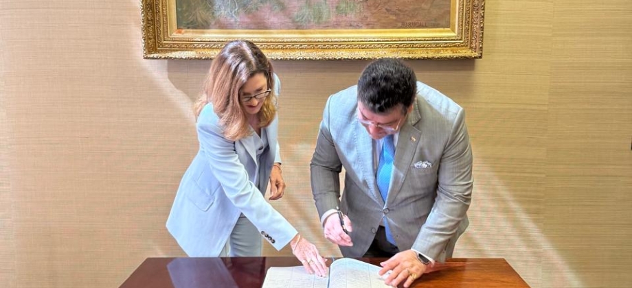 Embajador de Colombia realiza su primera visita oficial al Estado de Queensland